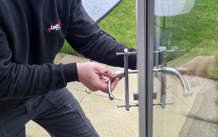 LockRite Market Deeping Locksmith Replacing a Door Handle