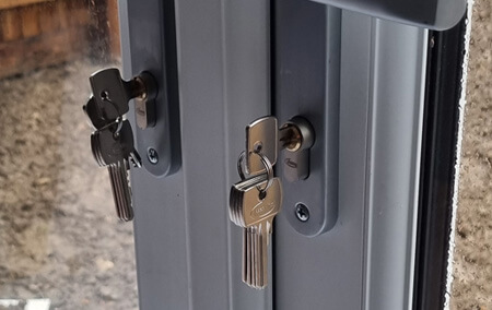 LockRite Market Deeping Locksmith New Door Handles and Locks Installed